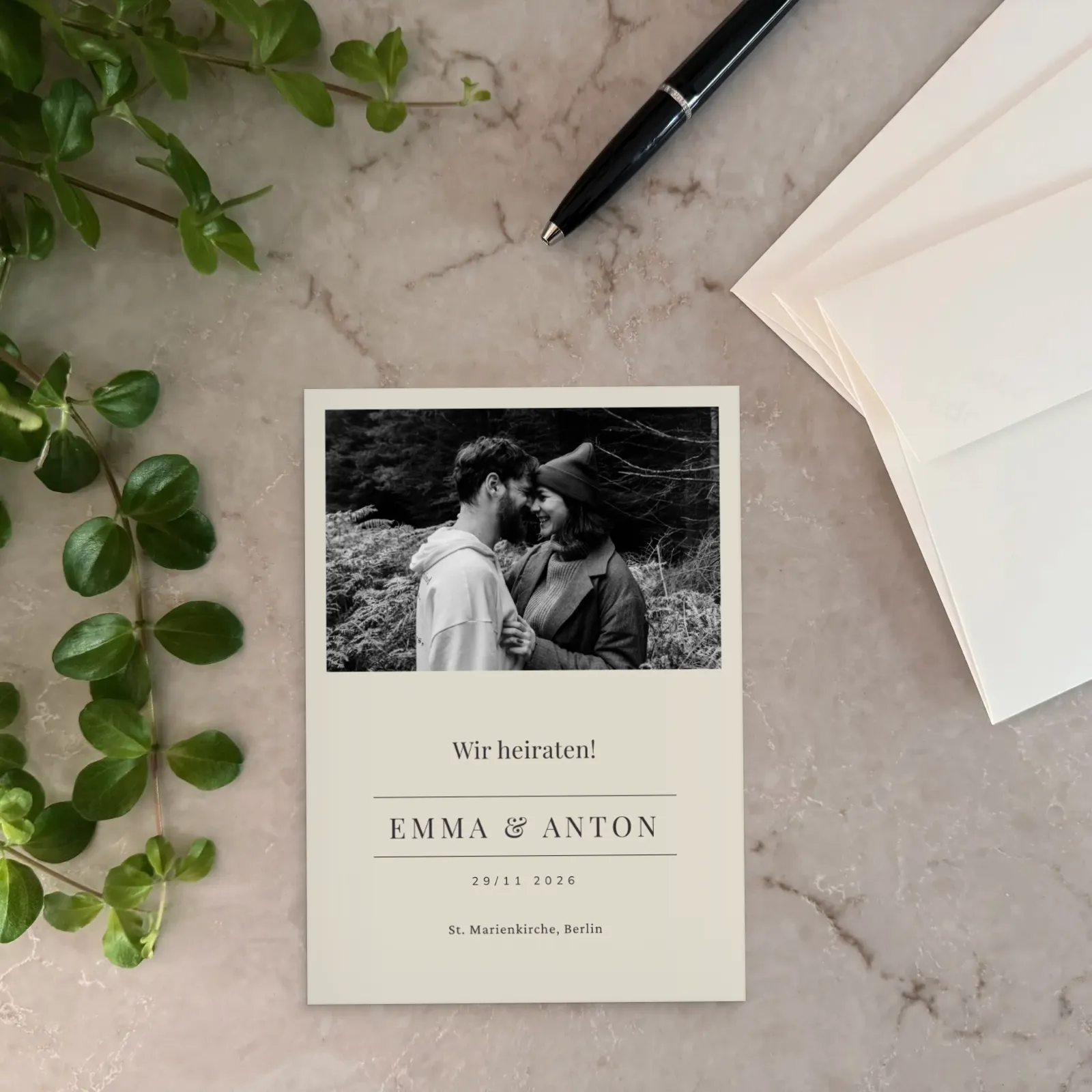Save-the-Date-Karte - Hellgrün mit Foto