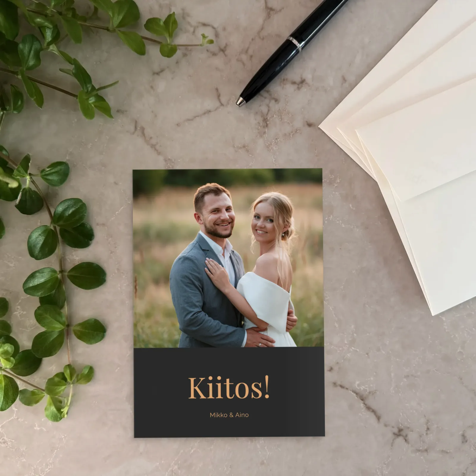Kiitoskortti häihin - elegantti valokuvalla