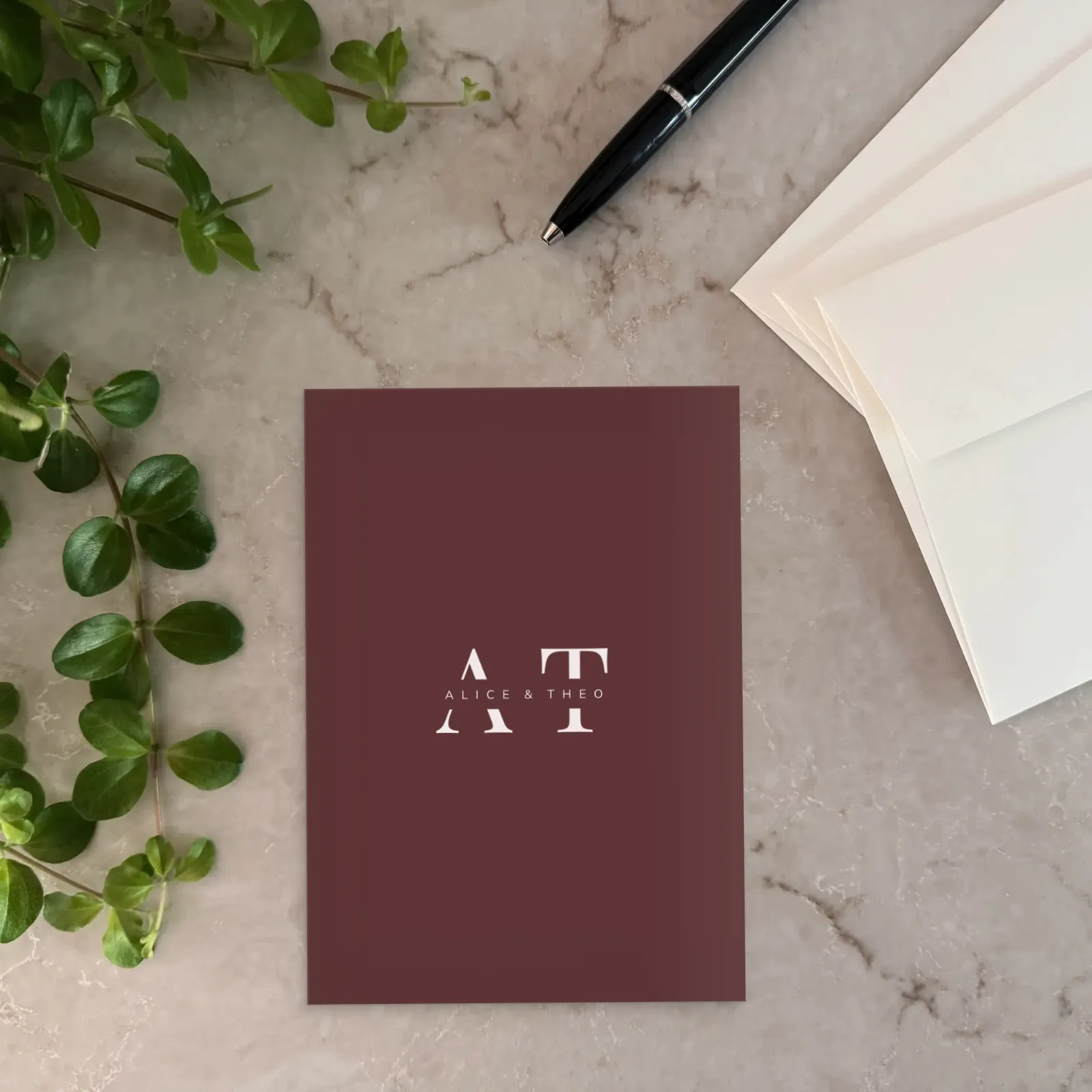 Save the date-kort - Elegant rødt med monogram